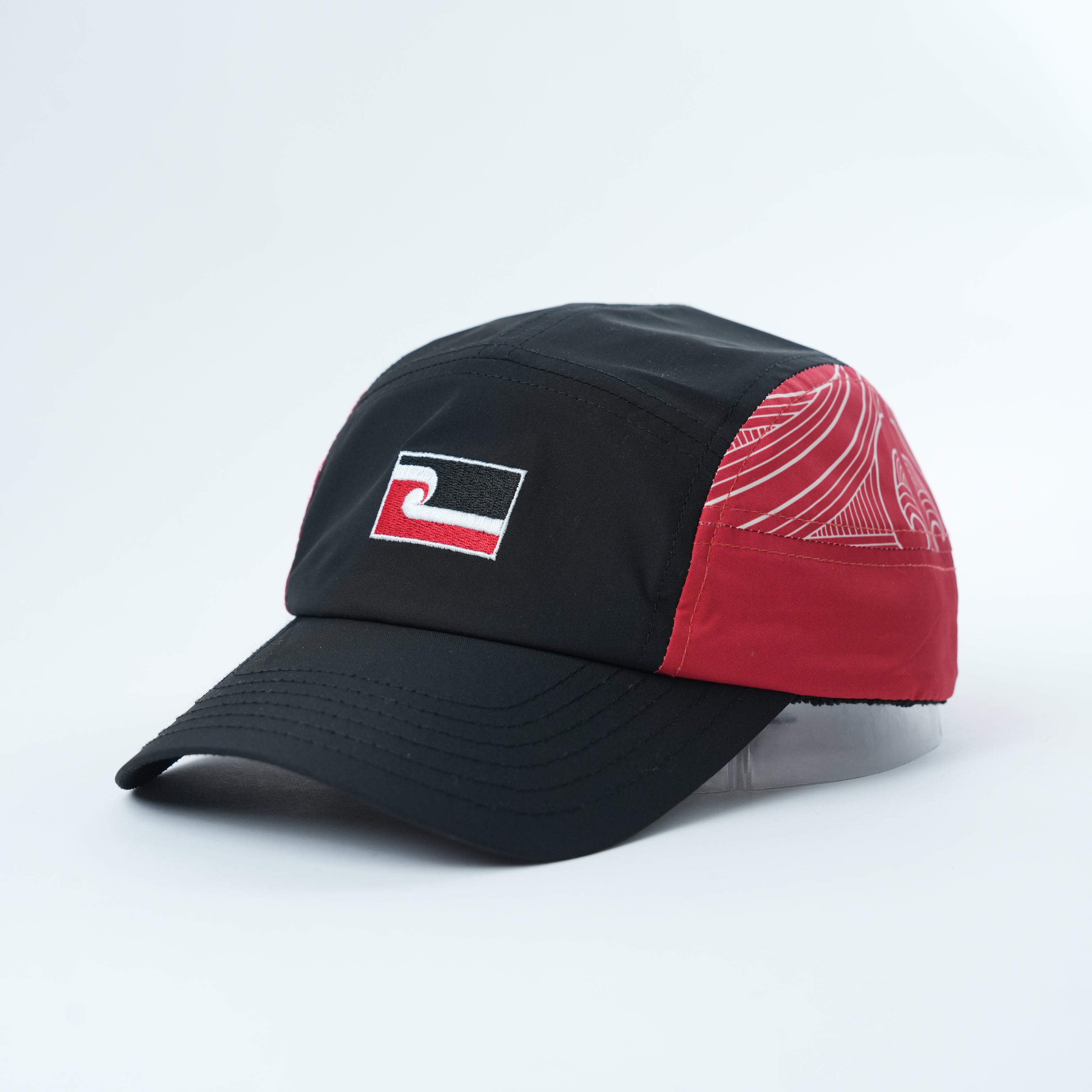 Māori Classic Sports Lid - Red Edition