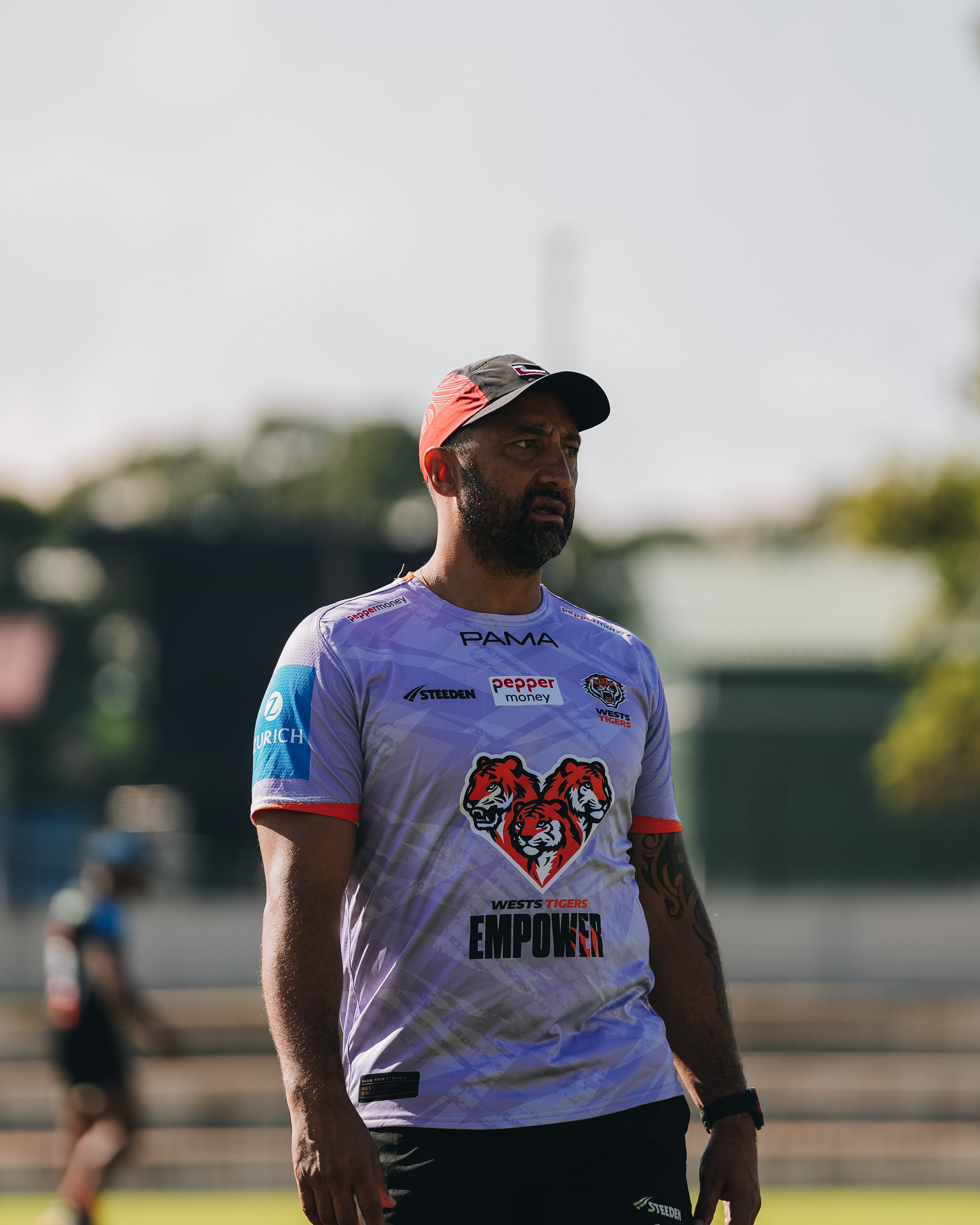 Māori Classic Sports Lid - Red Edition