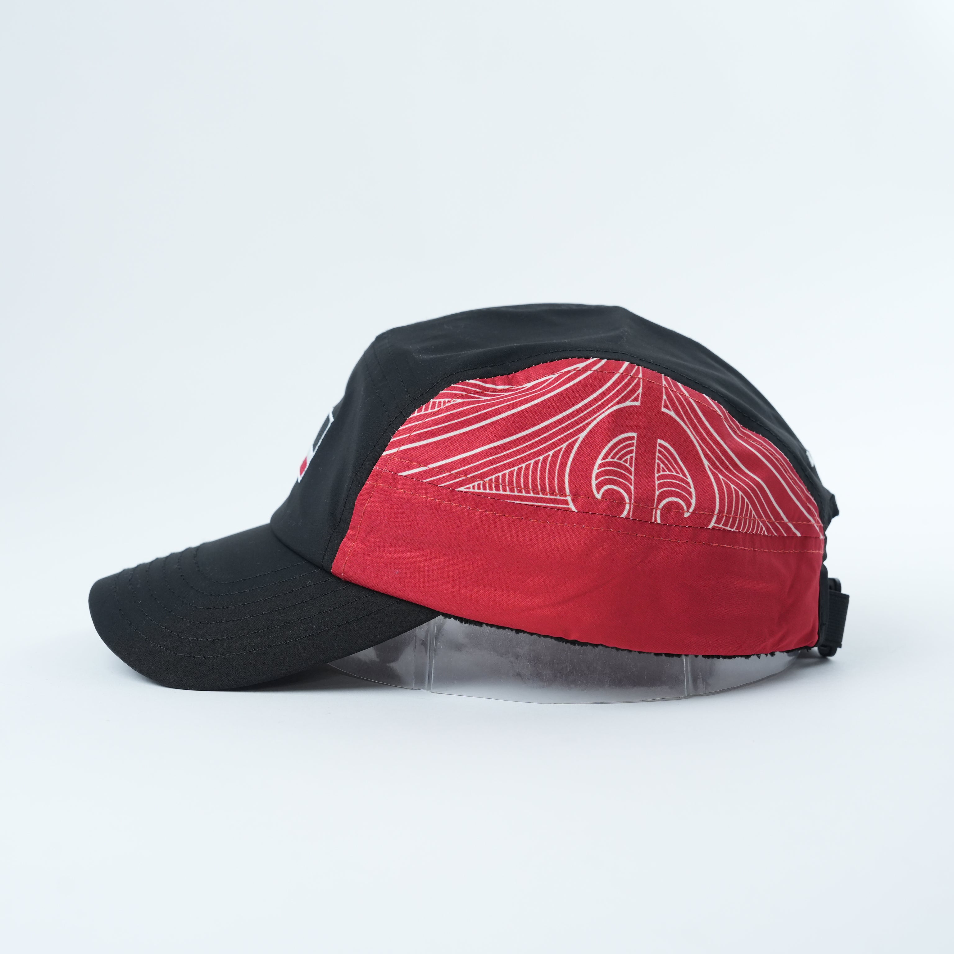 Māori Classic Sports Lid - Red Edition